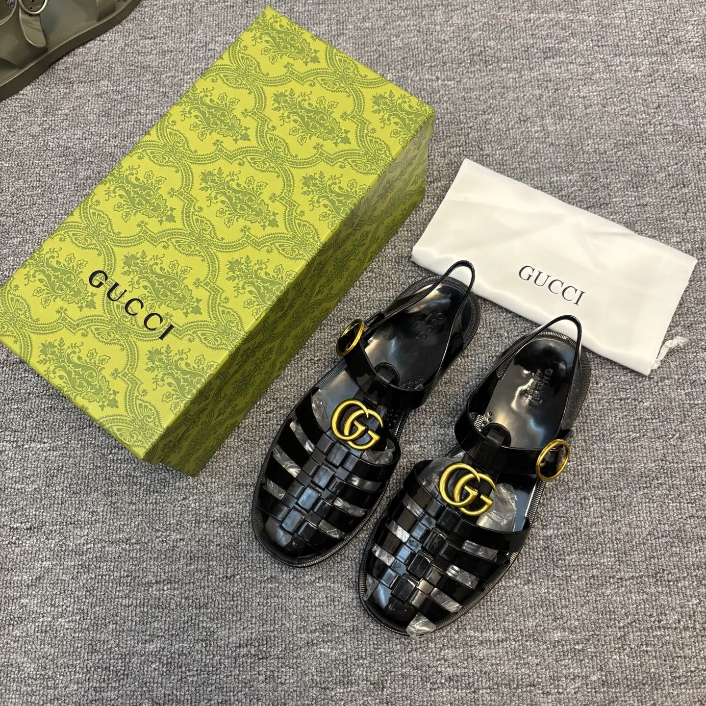 Men's shoes 260💰 [Gucci] Counter quality, top-quality original goods, real photos! Original TPU material, fine workmanship, comfortable; genuine 1:1 replica Size: 36 ~ 46 Half drag: 38 ~ 45